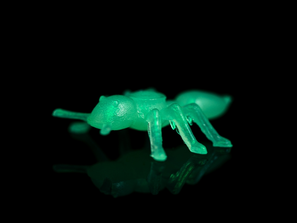 Kleine Plastik-Ameisen 70 St. - fluoreszierend